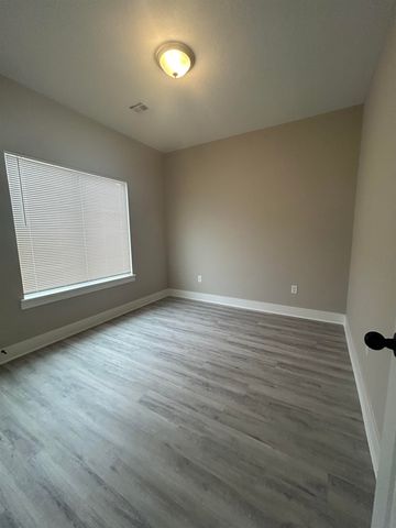 12817 E Blake St, Wichita, KS 67230