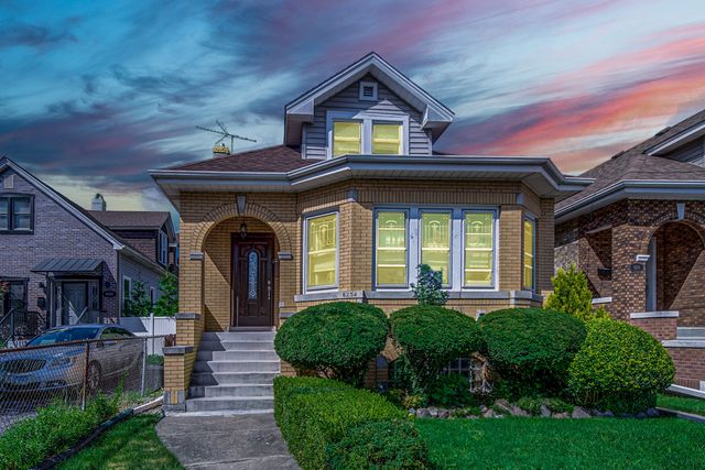 6254 N NAGLE Avenue, Chicago, IL 60646