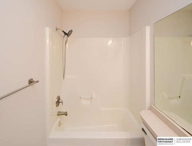 10330 N 140th Street, Waverly, NE 68462