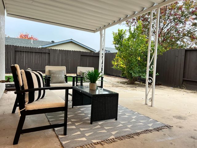 9201 Medallion Way, Sacramento, CA 95826