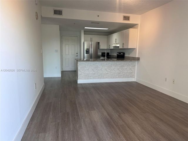 3410 Coral Way 406, Miami, FL 33145