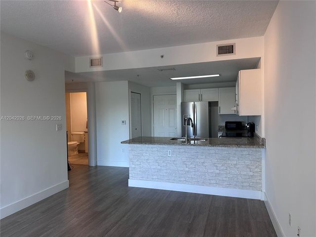 3410 Coral Way 406, Miami, FL 33145