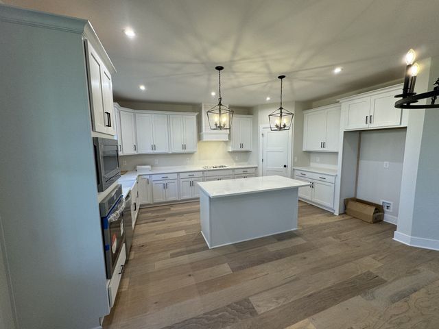 1165 Archibald Dr, Clarksville, TN 37040
