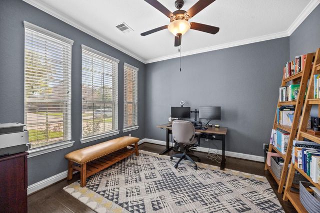 6318 Sunstone Falls Lane, Katy, TX 77493