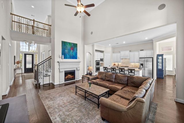 6318 Sunstone Falls Lane, Katy, TX 77493