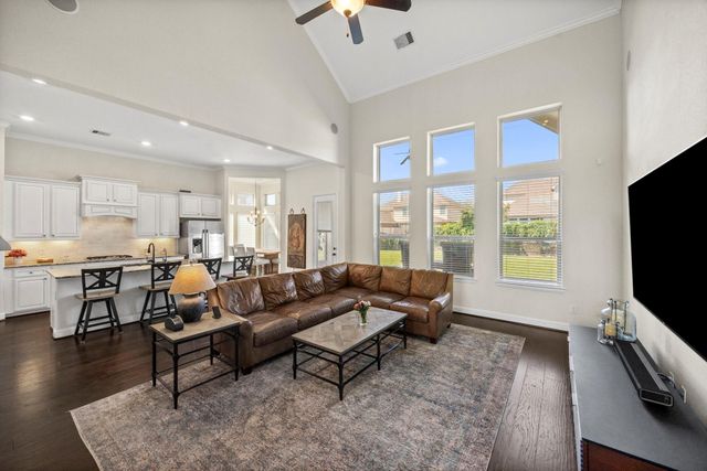 6318 Sunstone Falls Lane, Katy, TX 77493