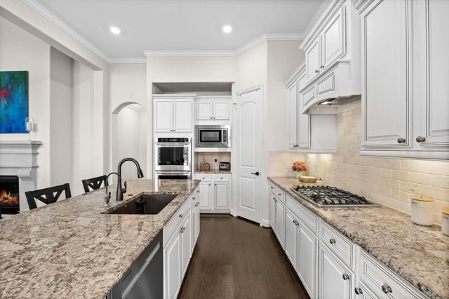 6318 Sunstone Falls Lane, Katy, TX 77493