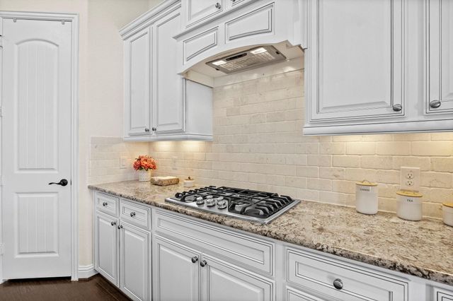 6318 Sunstone Falls Lane, Katy, TX 77493