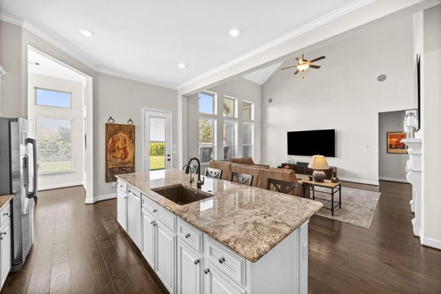 6318 Sunstone Falls Lane, Katy, TX 77493