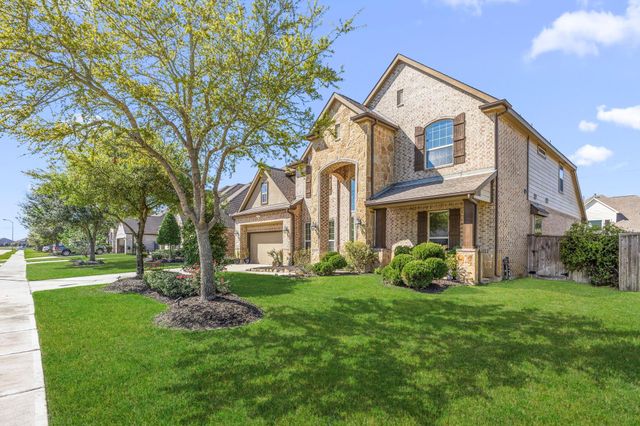 6318 Sunstone Falls Lane, Katy, TX 77493