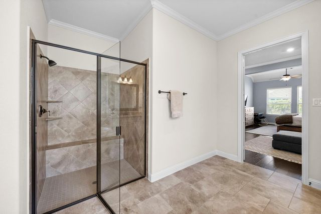 6318 Sunstone Falls Lane, Katy, TX 77493