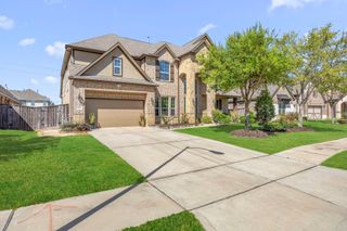6318 Sunstone Falls Lane, Katy, TX 77493