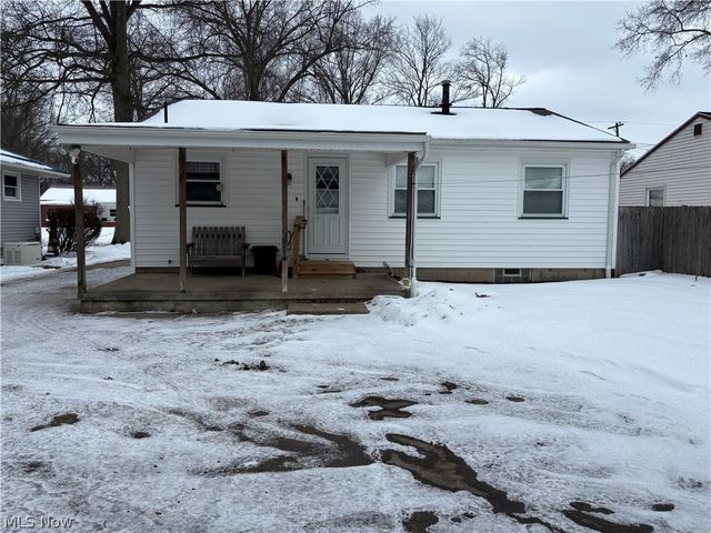 1924 Westwood Drive NW, Warren, OH 44485