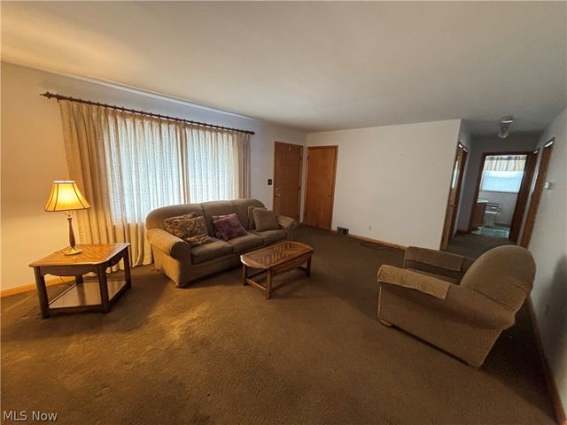 1924 Westwood Drive NW, Warren, OH 44485