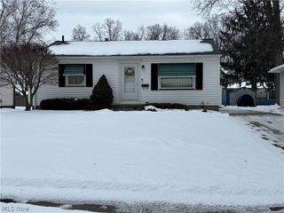 1924 Westwood Drive NW, Warren, OH 44485