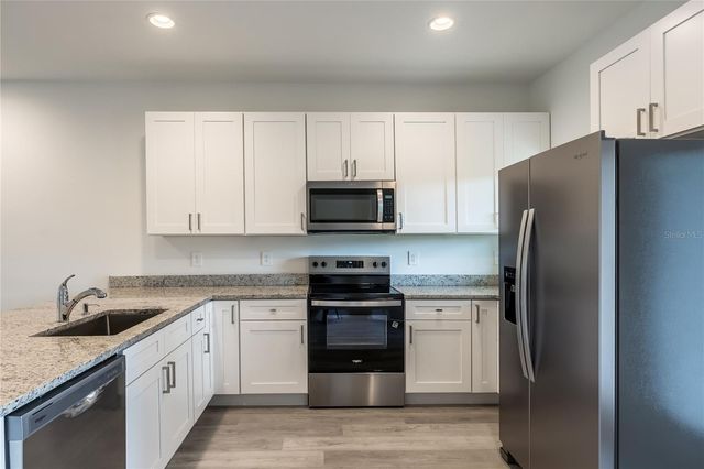 5365 VISTA LAGO DRIVE, Orlando, FL 32811