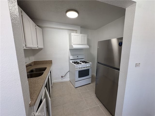 1644 S Wilton Pl 2, Los Angeles, CA 90019