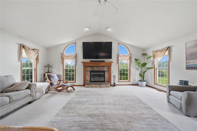 14716 Lawmont Street, North Lawrence, OH 44666