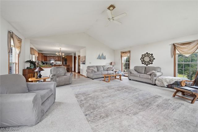 14716 Lawmont Street, North Lawrence, OH 44666