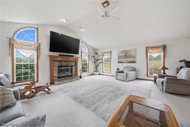14716 Lawmont Street, North Lawrence, OH 44666