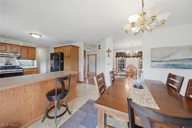 14716 Lawmont Street, North Lawrence, OH 44666