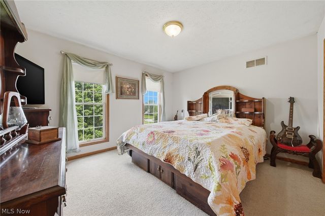 14716 Lawmont Street, North Lawrence, OH 44666