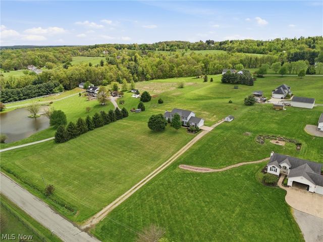 14716 Lawmont Street, North Lawrence, OH 44666