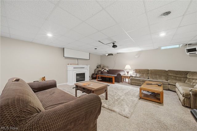 14716 Lawmont Street, North Lawrence, OH 44666