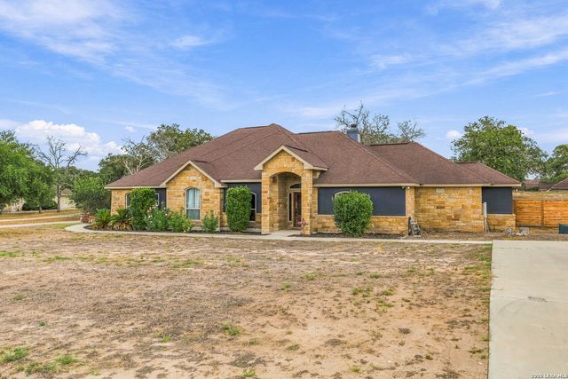 112 ABREGO KNOLL DR, Floresville, TX 78114