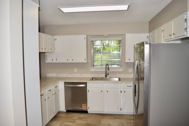 1324 Clearpoint Drive, Hixson, TN 37343