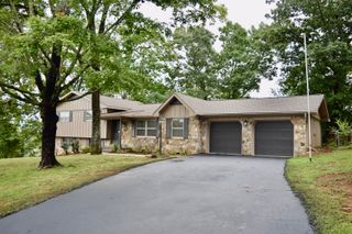 1324 Clearpoint Drive, Hixson, TN 37343