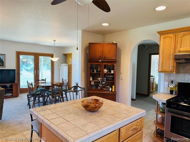 1390 N Us 23, East Tawas, MI 48730