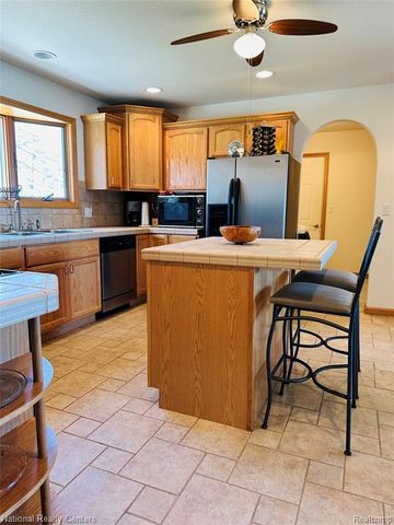 1390 N Us 23, East Tawas, MI 48730