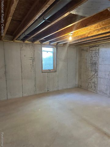 1390 N Us 23, East Tawas, MI 48730