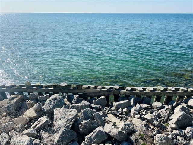 1390 N Us 23, East Tawas, MI 48730