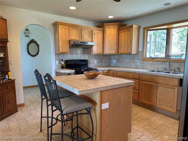 1390 N Us 23, East Tawas, MI 48730