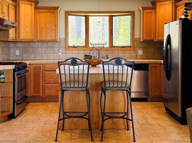 1390 N Us 23, East Tawas, MI 48730