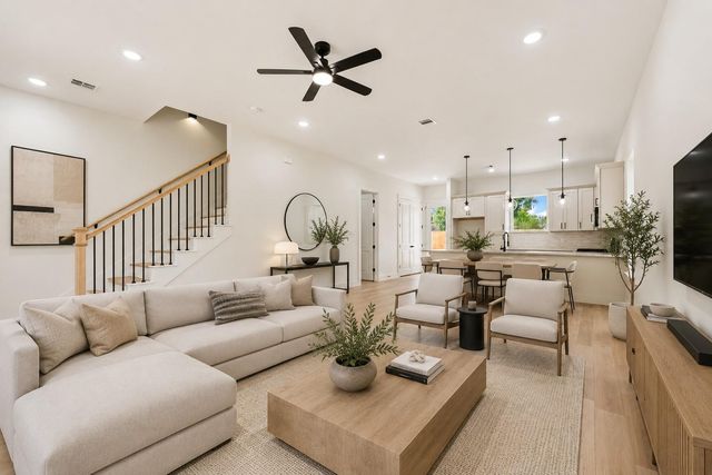 9119 Henrietta Street A & B, Houston, TX 77088