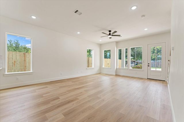9119 Henrietta Street A & B, Houston, TX 77088