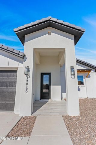 624 Paseo Del Agua Street, Horizon City, TX 79928