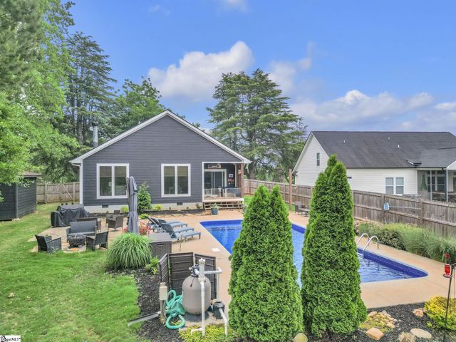 2452 Fews Bridge Road, Greer, SC 29651
