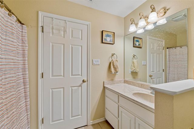 531 Pecan Creek DR, Horseshoe Bay, TX 78657