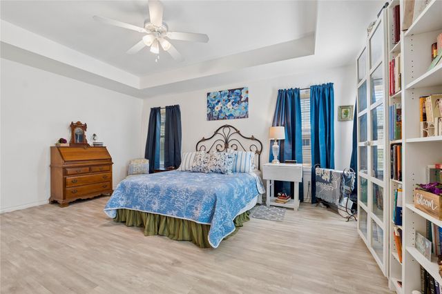 531 Pecan Creek DR, Horseshoe Bay, TX 78657