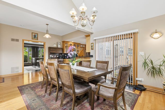 7911 W Rascher Avenue, Chicago, IL 60656