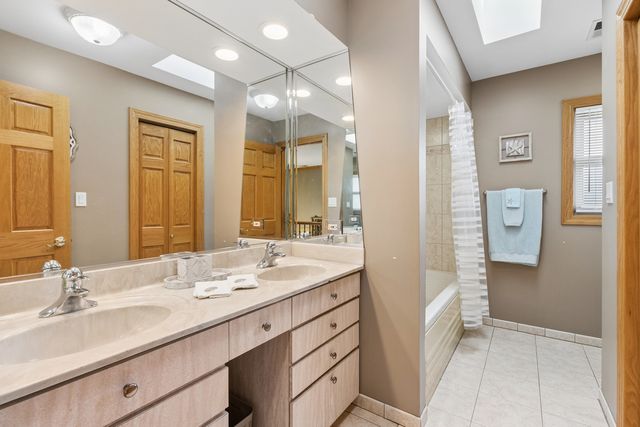 7911 W Rascher Avenue, Chicago, IL 60656