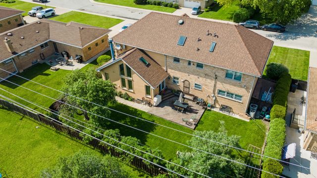 7911 W Rascher Avenue, Chicago, IL 60656