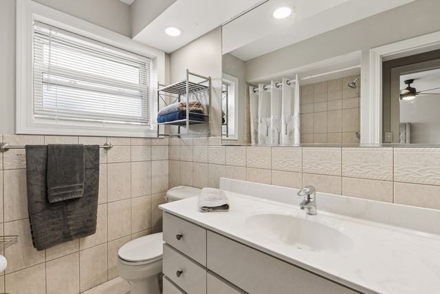 7911 W Rascher Avenue, Chicago, IL 60656