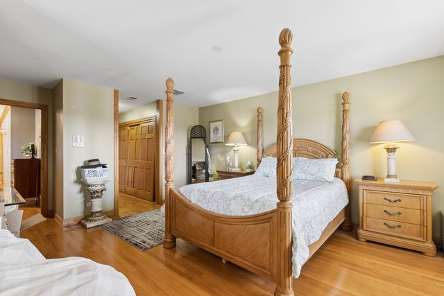 7911 W Rascher Avenue, Chicago, IL 60656