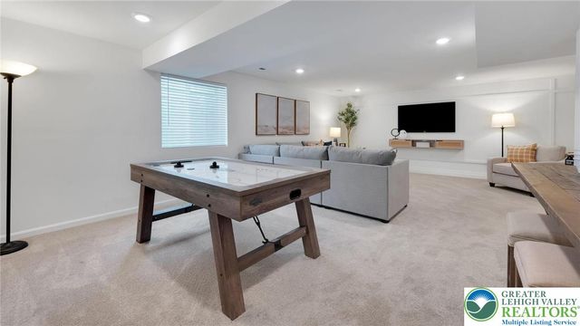 2153 Isabel Lane, Lower Macungie Twp, PA 18103