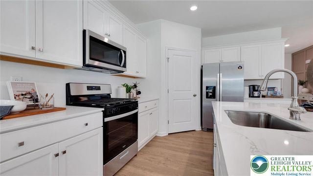 2153 Isabel Lane, Lower Macungie Twp, PA 18103